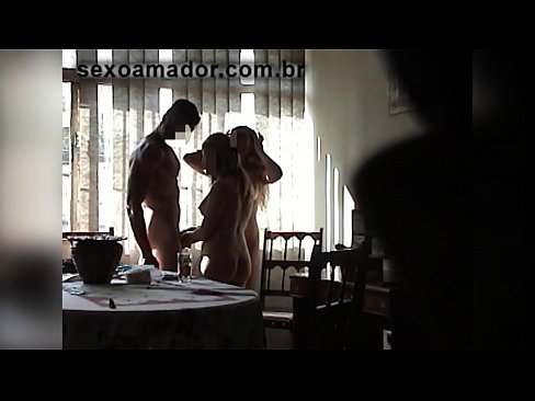 ❤️ L'amichi sessu invitanu un omu gigante è un trio cun ellu ❤️ Cazzo à co.rex-porn-com.ru ❌️