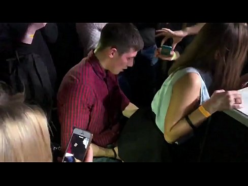 ❤️ Sessu reale in una discoteca russa. Una ragazza russa di 18 anni in l'anu è a vagina scopata in una discoteca ❤️ Cazzo à co.rex-porn-com.ru ❌️